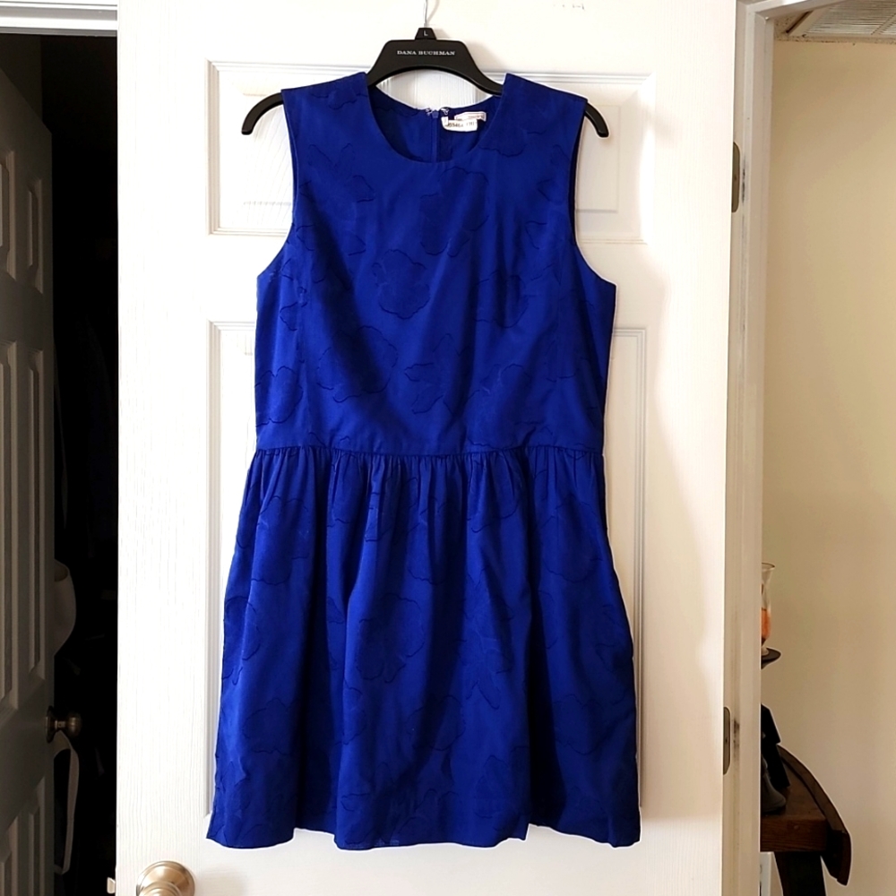 Gap dress blue with pockets.